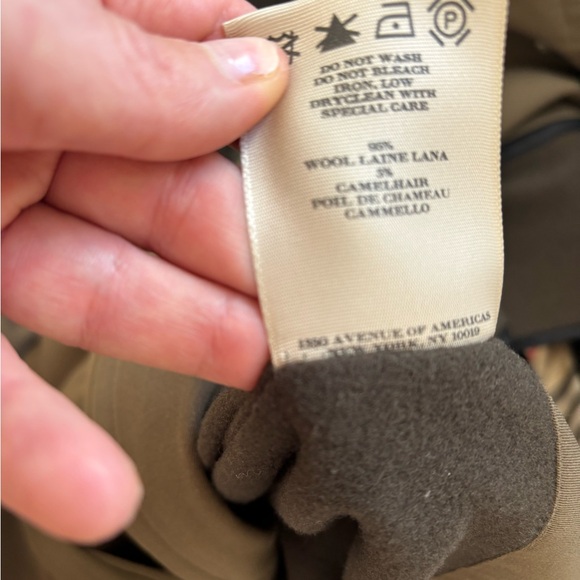 Men’s Burberry trench coat - Picture 11 of 11